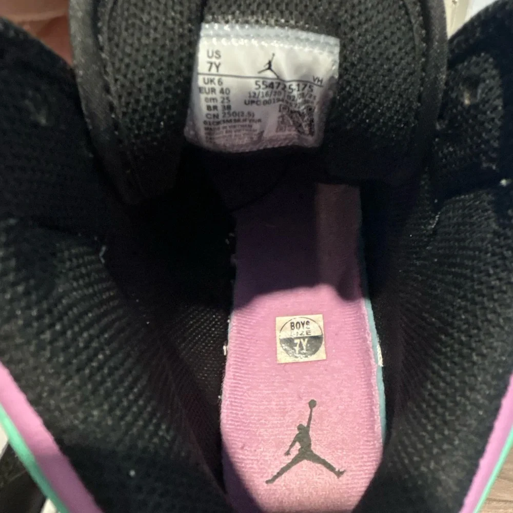 Nike Air Jordan 1 Mids ‘Pastel’ 7Y